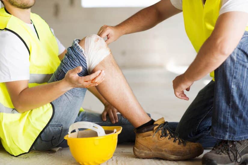 construction injury knee men worker